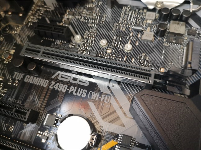 The PCI Express 3.0 x16 slot used for the graphics card