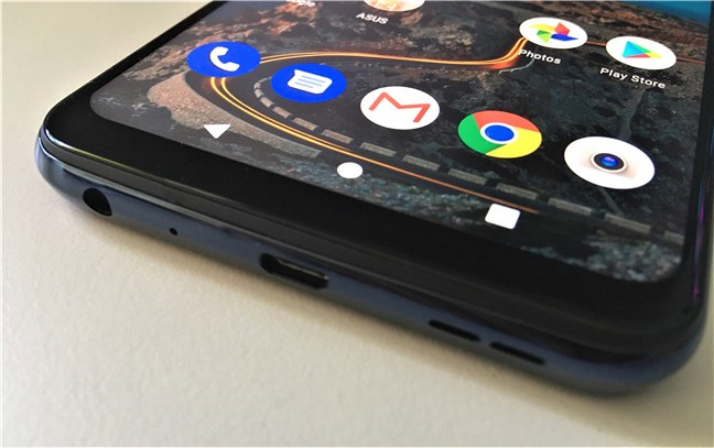 The bottom edge of the ASUS ZenFone Max Pro (M2) has a micro-USB port