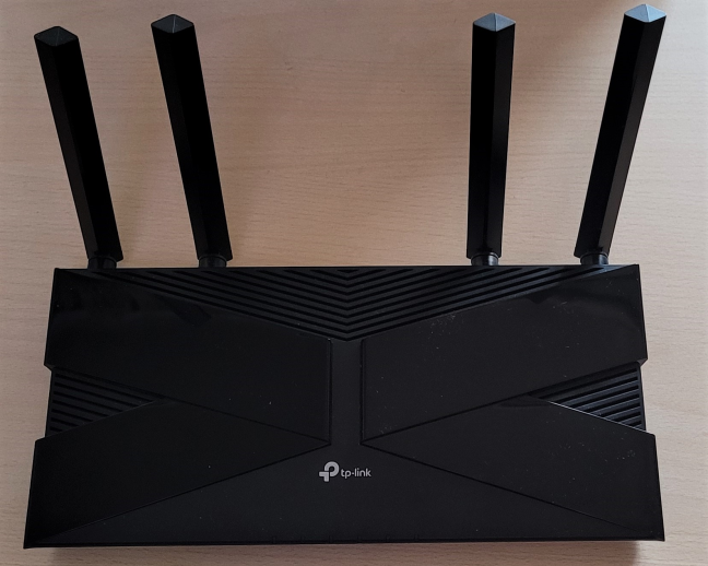 The antennas on the TP-Link Archer AX20