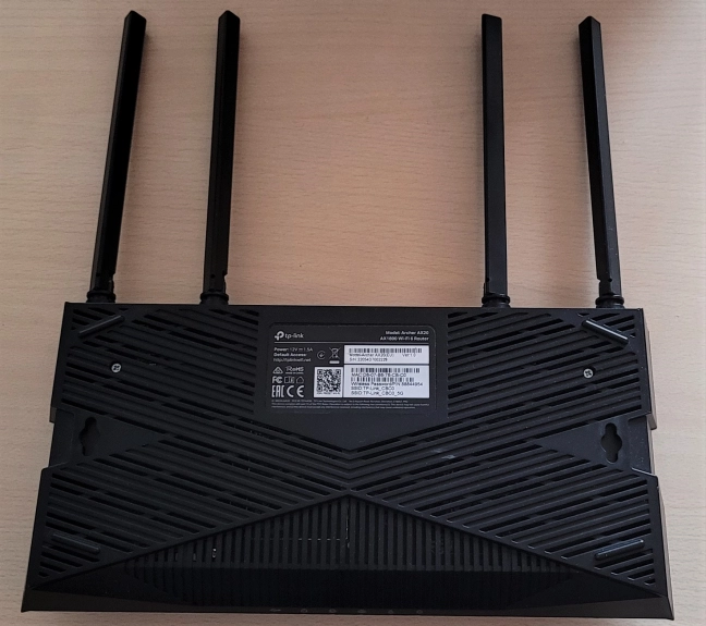 TP-Link Archer AX20 can be mounted on walls