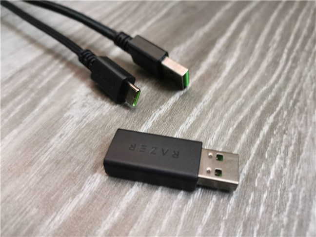 USB connectors on the Razer Huntsman v2 Analog