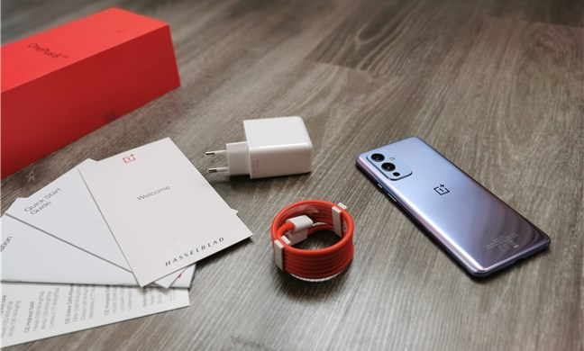 OnePlus 9: What's inside the box