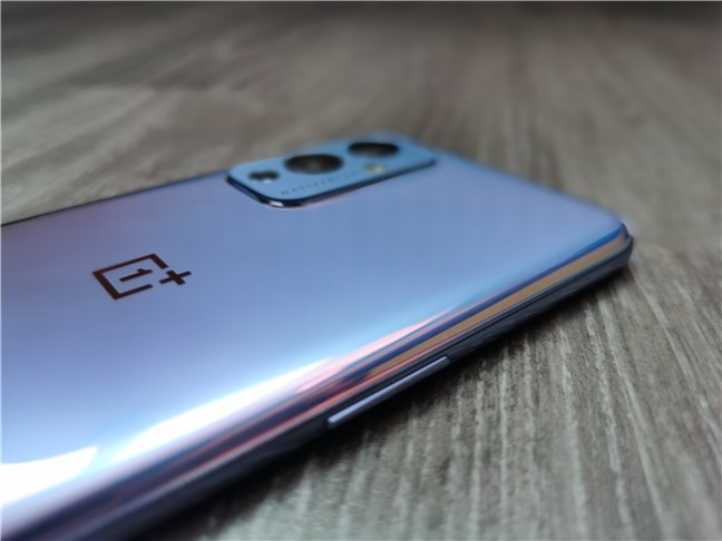 The volume rocker of the OnePlus 9