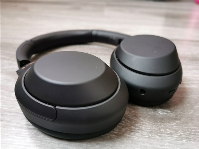A look at the Sony WH-1000XM4