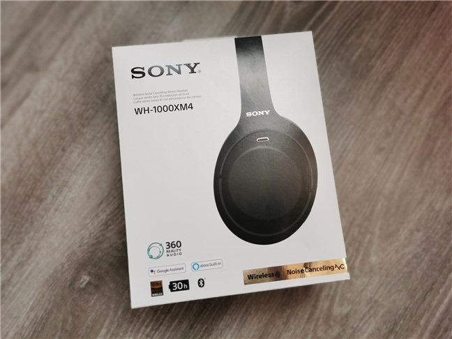 The packaging used for Sony WH-1000XM4