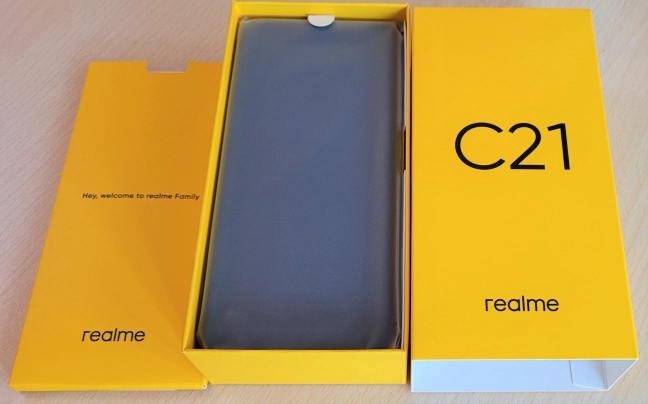 Unboxing the realme c21