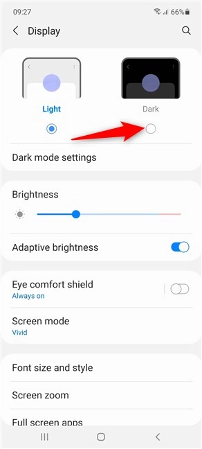 Press to select Dark mode on Samsung Galaxy