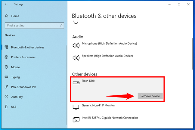 Select the USB drive and click the Remove device button