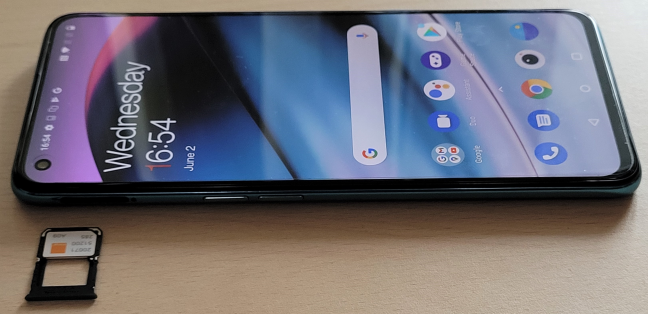 OnePlus Nord CE 5G has a 90 Hz AMOLED display