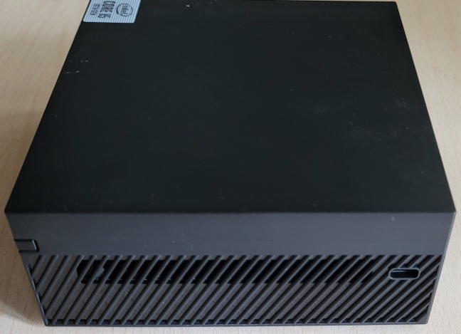 The right side of ASUS Mini PC PN62