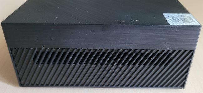 The left side of ASUS Mini PC PN62