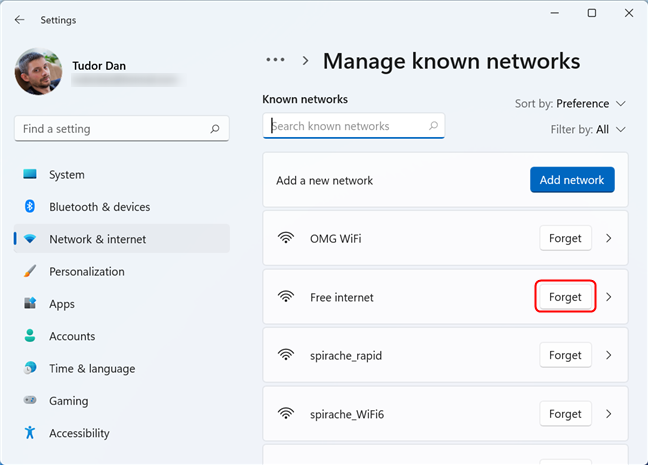 Deleting a saved Wi-Fi network in Windows 11