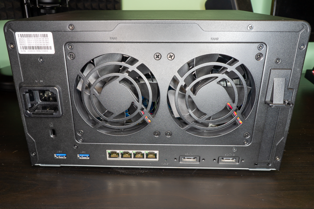 The back of the Synology DS 1621+