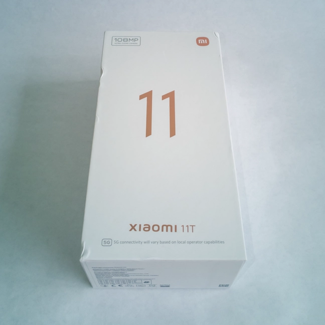 The box Xiaomi 11T comes in