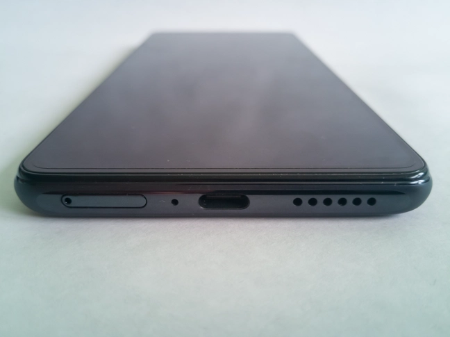 The bottom part of the Xiaomi 11T is pretty crowded