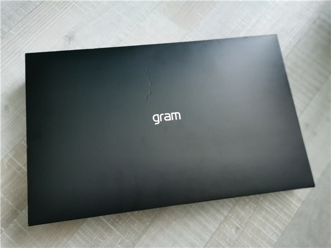 The box of the LG Gram 16