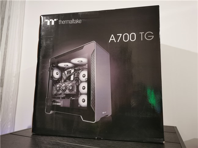 The packaging used for Thermaltake A700 TG