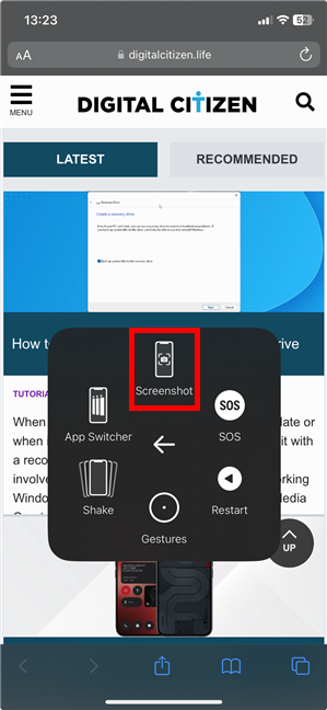 How to take screenshots on iPhone using the default AssistiveTouch option