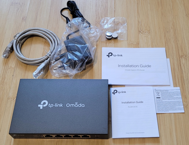 Unboxing the TP-Link Omada ER605