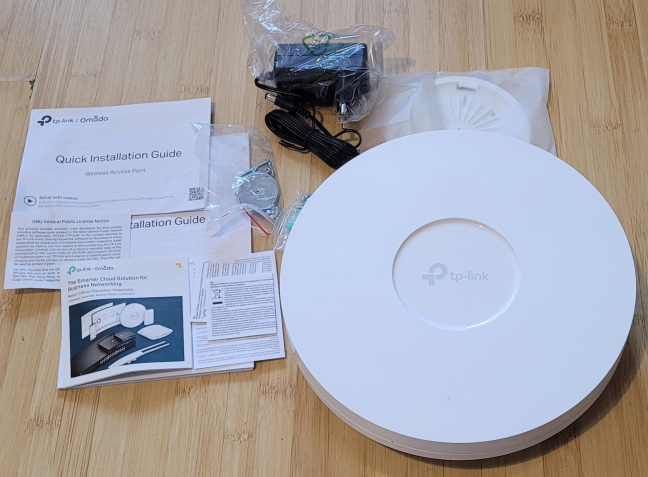 Unboxing the TP-Link Omada EAP660 HD