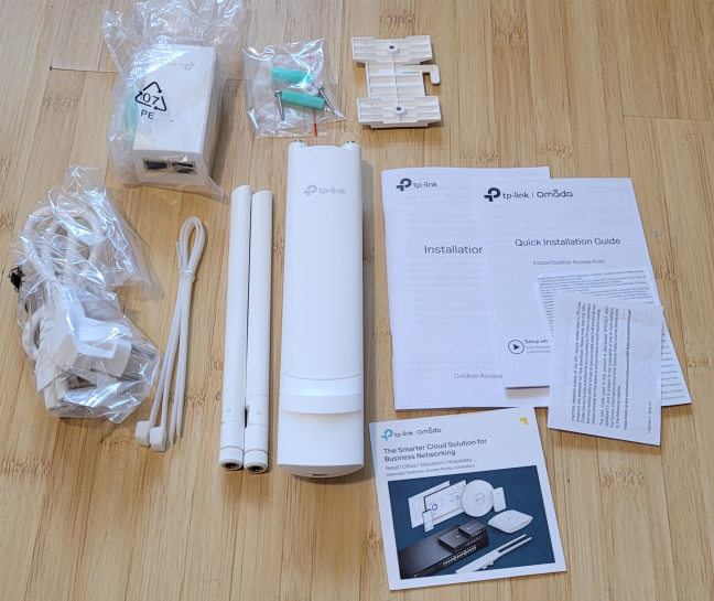 Unboxing the TP-Link Omada EAP225-Outdoor