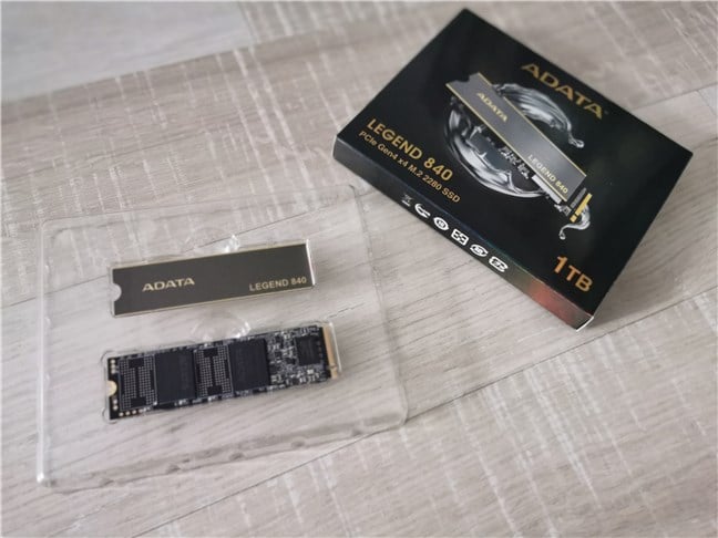 Unboxing the ADATA Legend 840 SSD