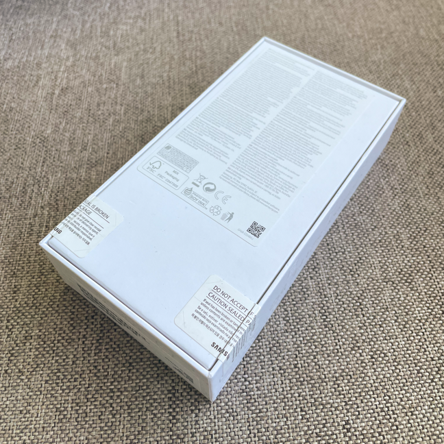 Samsung Galaxy S21 FE 5G: the back of the box