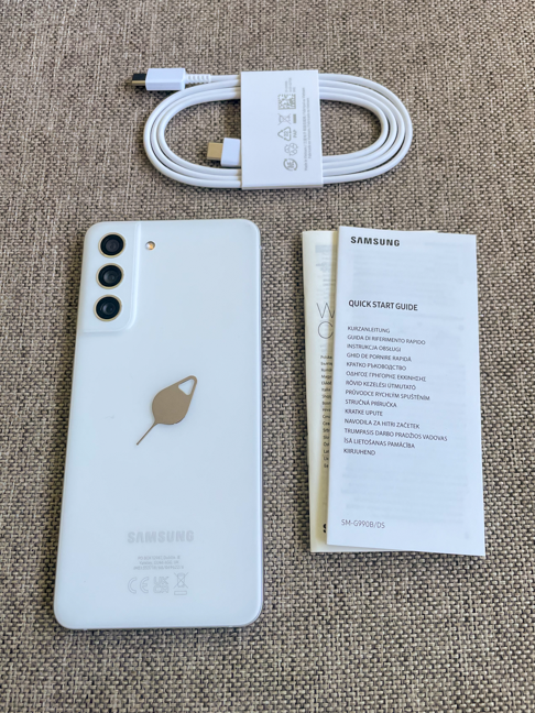 Samsung Galaxy S21 FE 5G: package contents