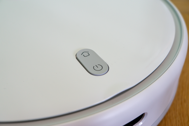 The physical buttons on the Mi Robot Vacuum-Mop 2 Pro