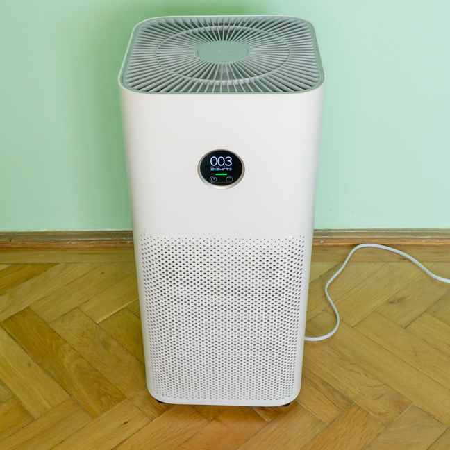The Xiaomi Smart Air Purifier 4 has a simple, clean design and a small footprint