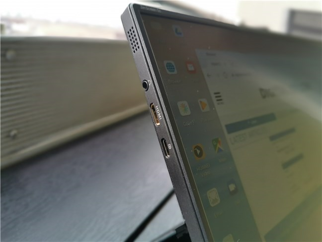 Connection ports on the ASUS ZenScreen MB16AWP