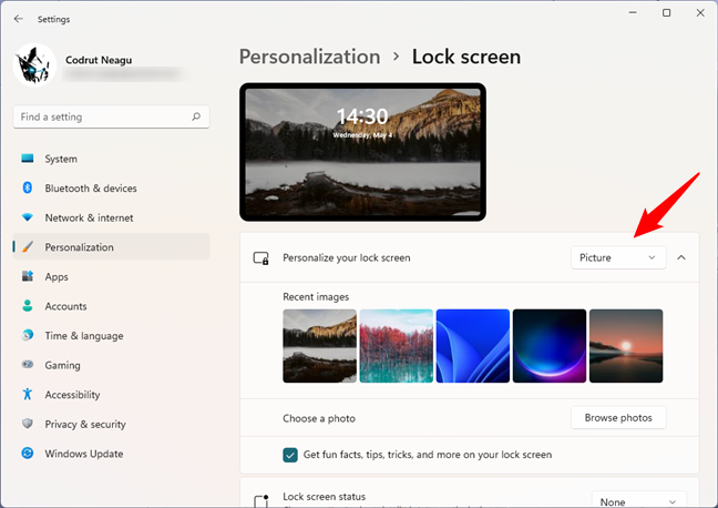 The Picture option from the Personalize your lock screen list