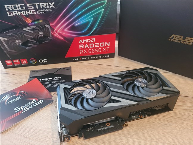 Unboxing the ASUS ROG Strix RX 6650 XT Gaming 8GB OC Edition