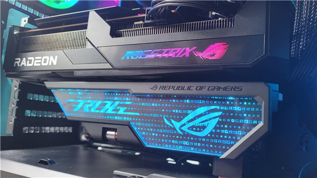 ASUS ROG Strix RX 6650 XT Gaming 8GB OC Edition mounted in a PC