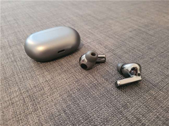 Pairing the Huawei FreeBuds Pro 2 is easy