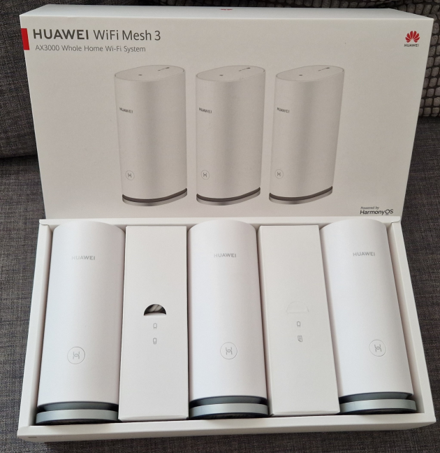 Unboxing HUAWEI WiFi Mesh 3 is a pleasant experience