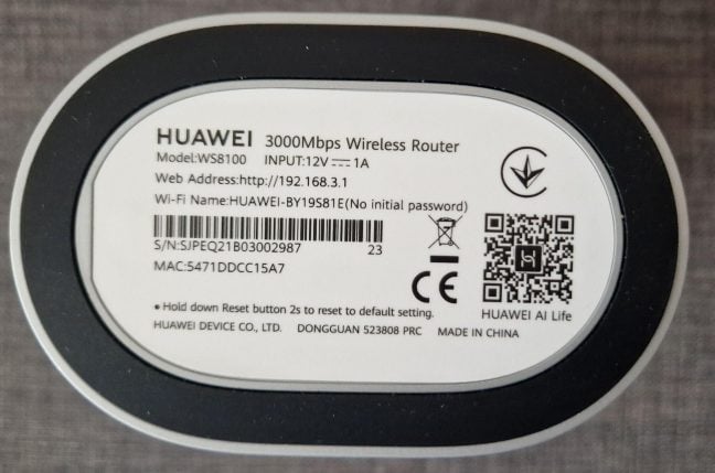 The details on the bottom of each HUAWEI WiFi Mesh 3