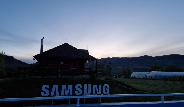 Samsung invited us to Vibe Camp, in the BuzÄu Mountains