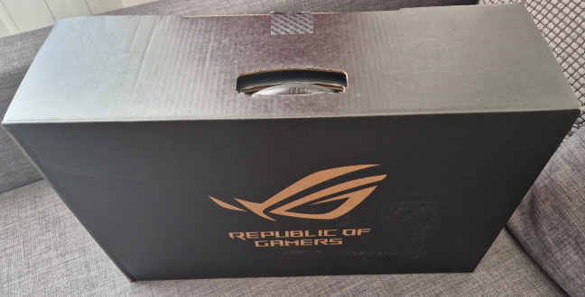 ASUS ROG Flow X16 comes in a hefty cardboard box