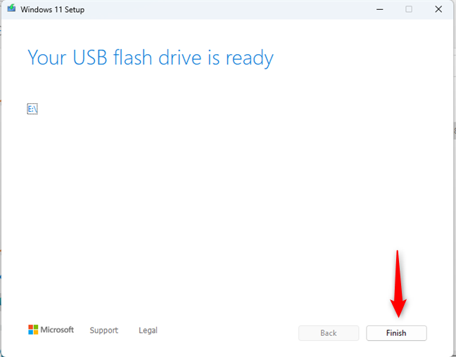 The Windows 11 USB flash drive is ready to use
