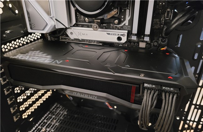 The AMD Radeon RX 7900 XT occupies 2.5 slots