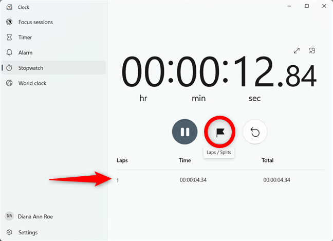 Use the Laps/Splits button to record progress