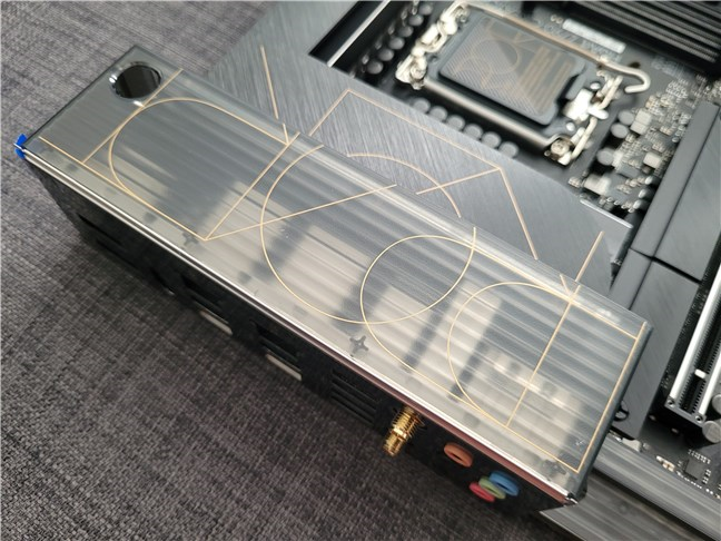 The translucent shroud on top of the I/O panel