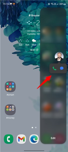 How to interact with the People Edge Panel on a Samsung Galaxy smartphone