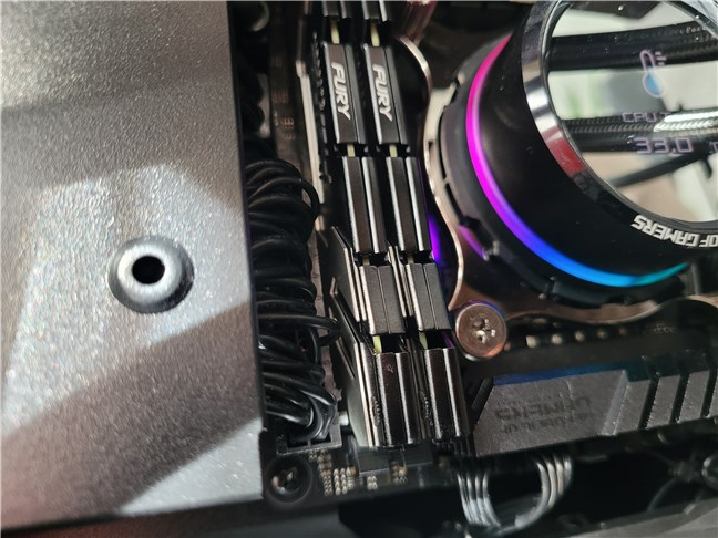 ASUS ROG Strix Z790-I Gaming WiFi comes with 2 DDR5 slots