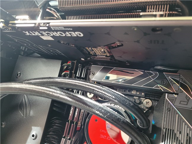 ASUS ROG Strix Z790-I Gaming WiFi can fit any GPU