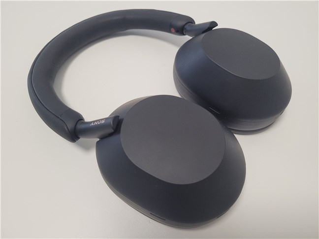 Traveling with the Sony WH-1000XM5 headphones shouldn't pose problems