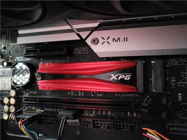 Mounting a PCIe NVMe SSD in a desktop PC