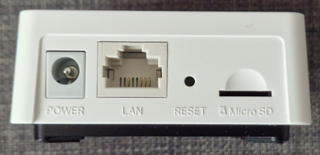 The ports on the back of the Tapo H200