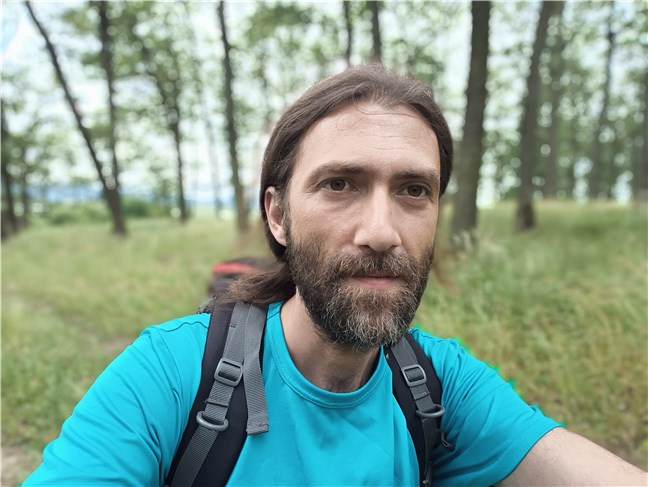 Portraits and selfies are of excellent quality